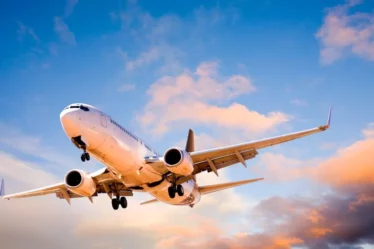 Skiplagging Técnica Polêmica de Economia em Passagens Aéreas Pode Valer a Pena em 2024